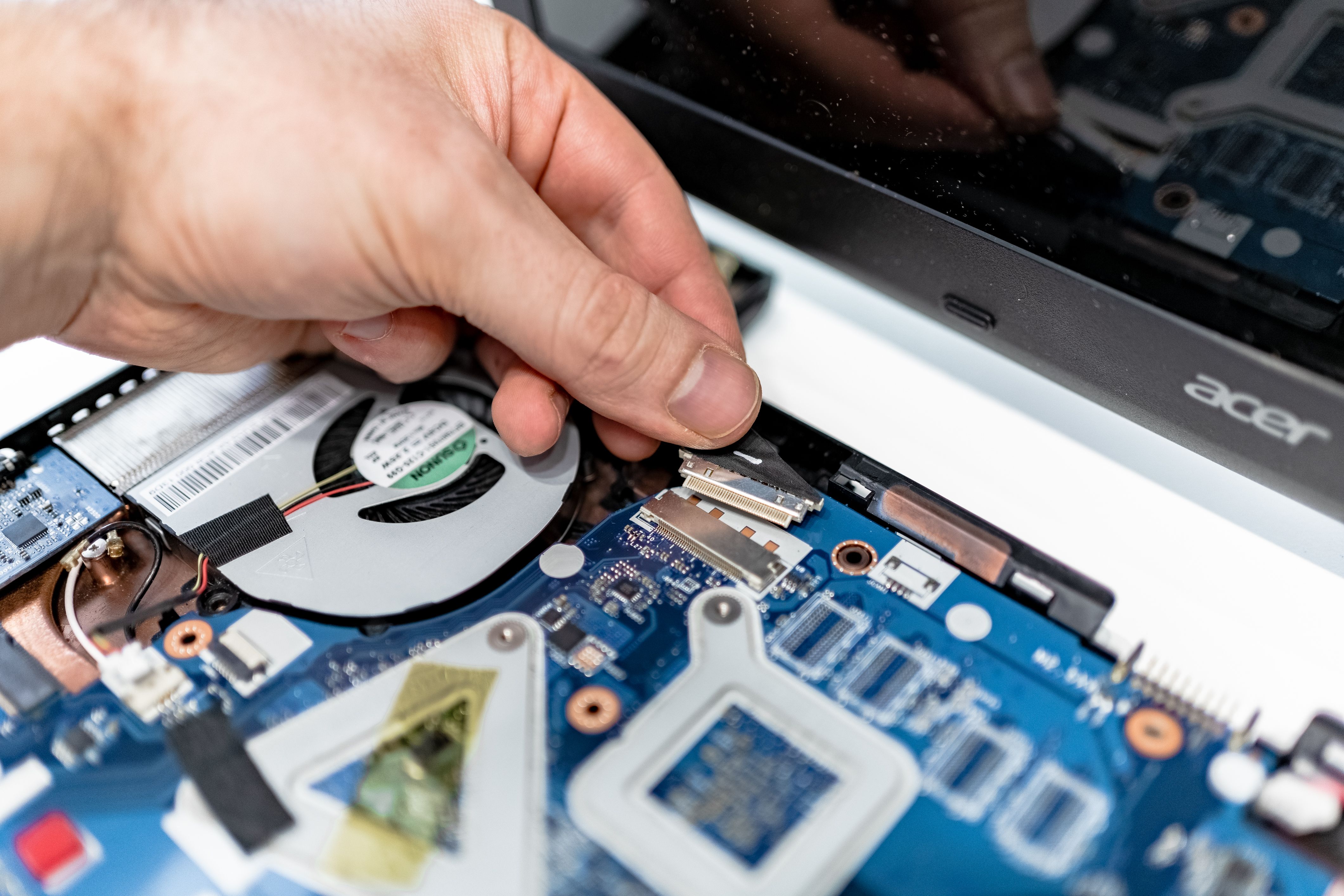 Reparatie conector laptop Lenovo